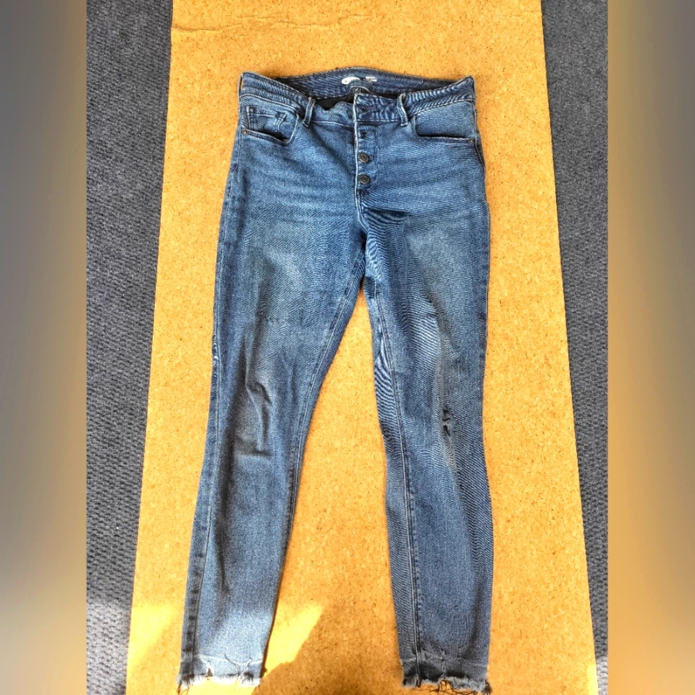 Old Navy Mid Rise Ankle Cut Skinny Jeans